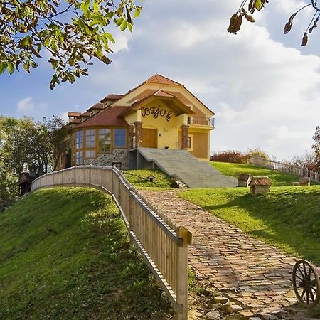 Guest House Kozjak Sveti Kriz Zacretje Exterior photo