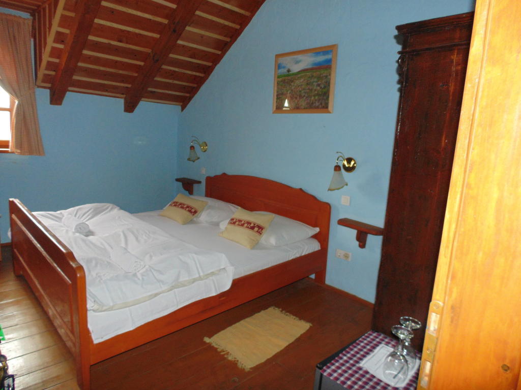 Guest House Kozjak Sveti Kriz Zacretje Exterior photo